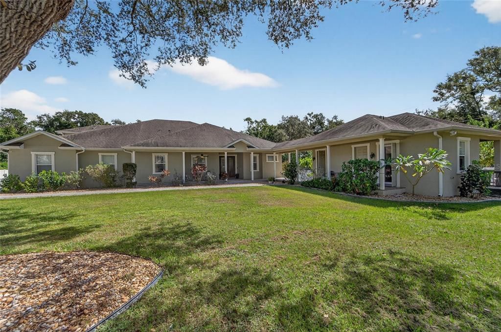 For Sale: $1,355,000 (5 beds, 4 baths, 5452 Square Feet)