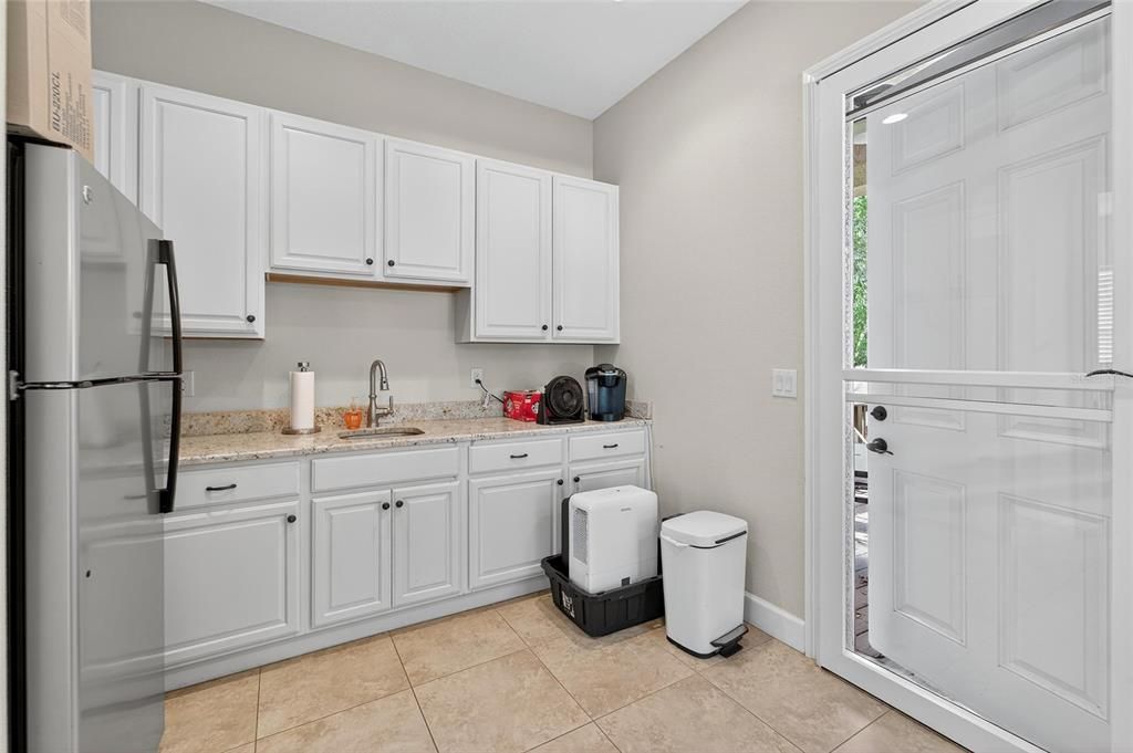 For Sale: $1,355,000 (5 beds, 4 baths, 5452 Square Feet)