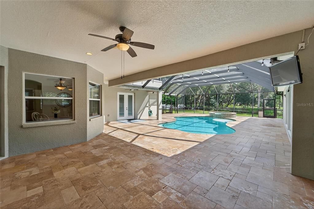 For Sale: $1,355,000 (5 beds, 4 baths, 5452 Square Feet)