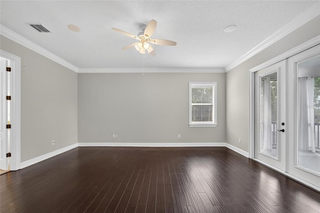 For Sale: $1,355,000 (5 beds, 4 baths, 5452 Square Feet)