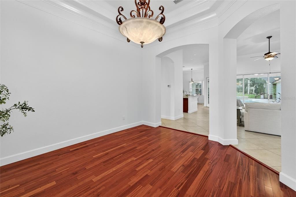 For Sale: $1,355,000 (5 beds, 4 baths, 5452 Square Feet)