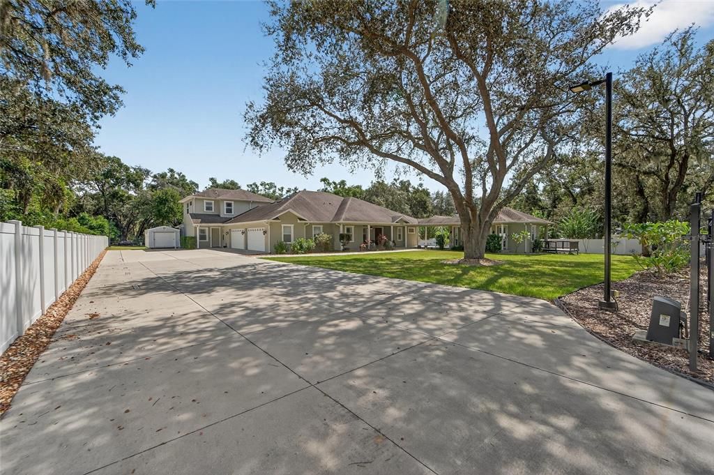 For Sale: $1,355,000 (5 beds, 4 baths, 5452 Square Feet)