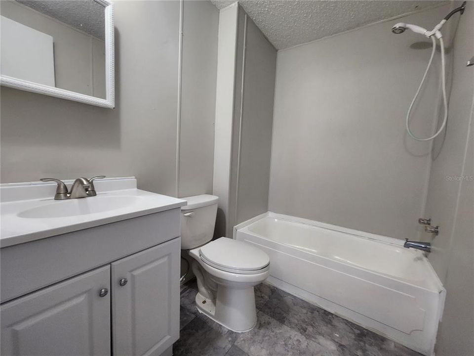 En Venta: $162,999 (3 camas, 2 baños, 1296 Pies cuadrados)