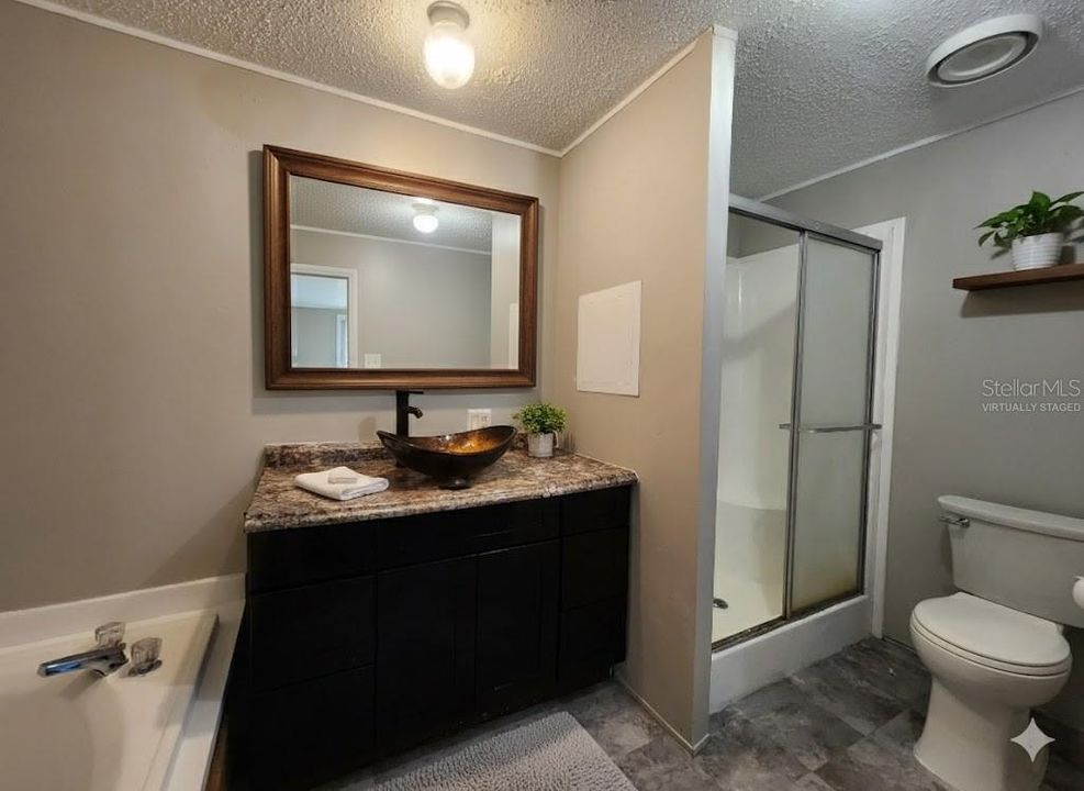 En Venta: $162,999 (3 camas, 2 baños, 1296 Pies cuadrados)