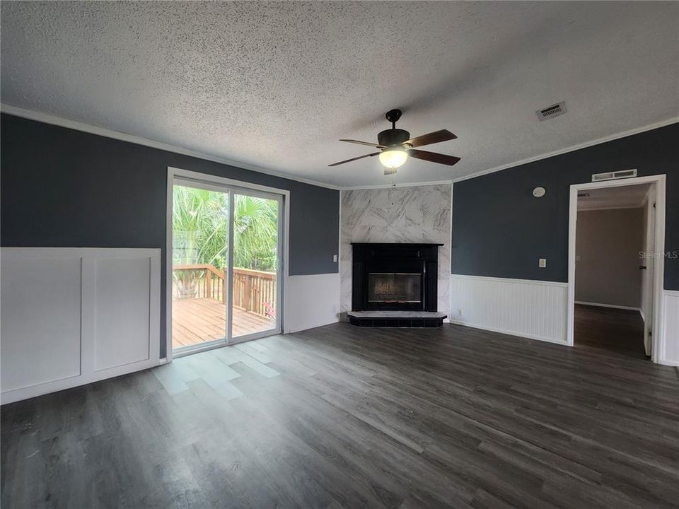 En Venta: $162,999 (3 camas, 2 baños, 1296 Pies cuadrados)