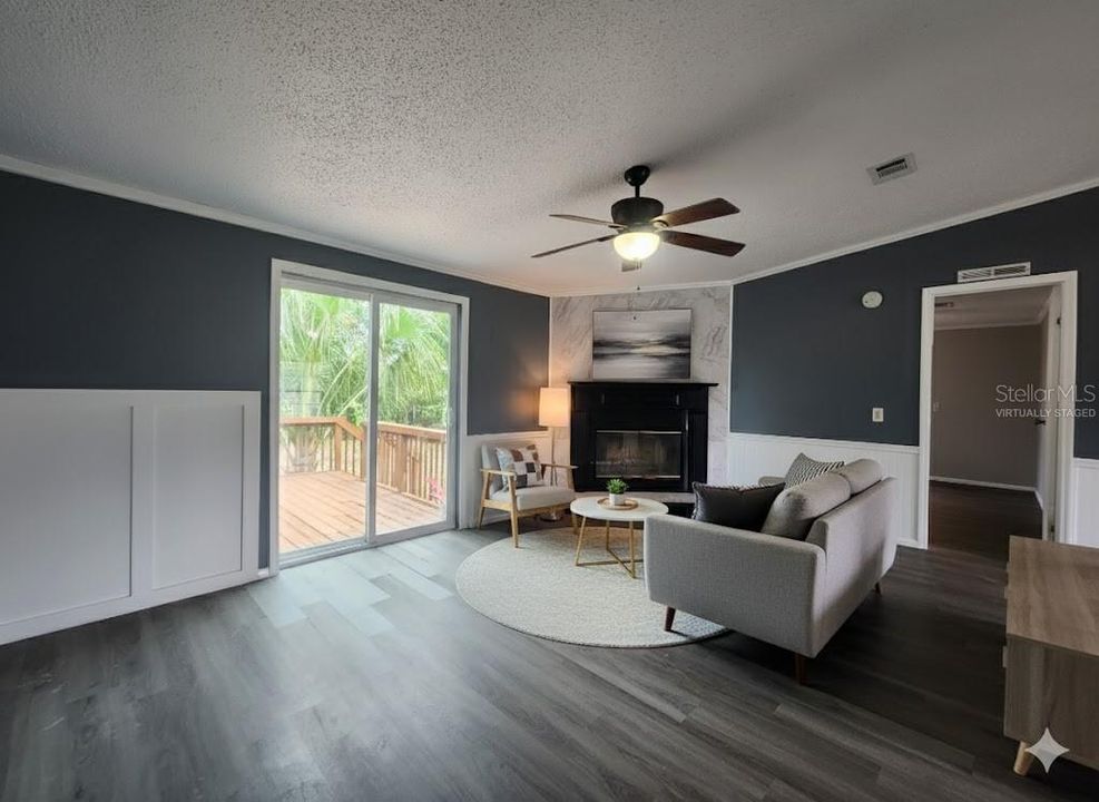 En Venta: $162,999 (3 camas, 2 baños, 1296 Pies cuadrados)