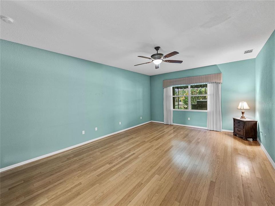 En Venta: $579,900 (4 camas, 3 baños, 2937 Pies cuadrados)