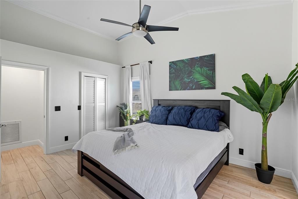 На продажу: $469,500 (3 спален, 2 ванн, 1426 Квадратных фут)