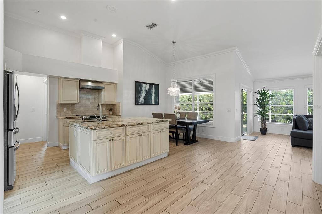 На продажу: $469,500 (3 спален, 2 ванн, 1426 Квадратных фут)