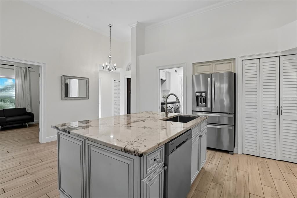 На продажу: $469,500 (3 спален, 2 ванн, 1426 Квадратных фут)