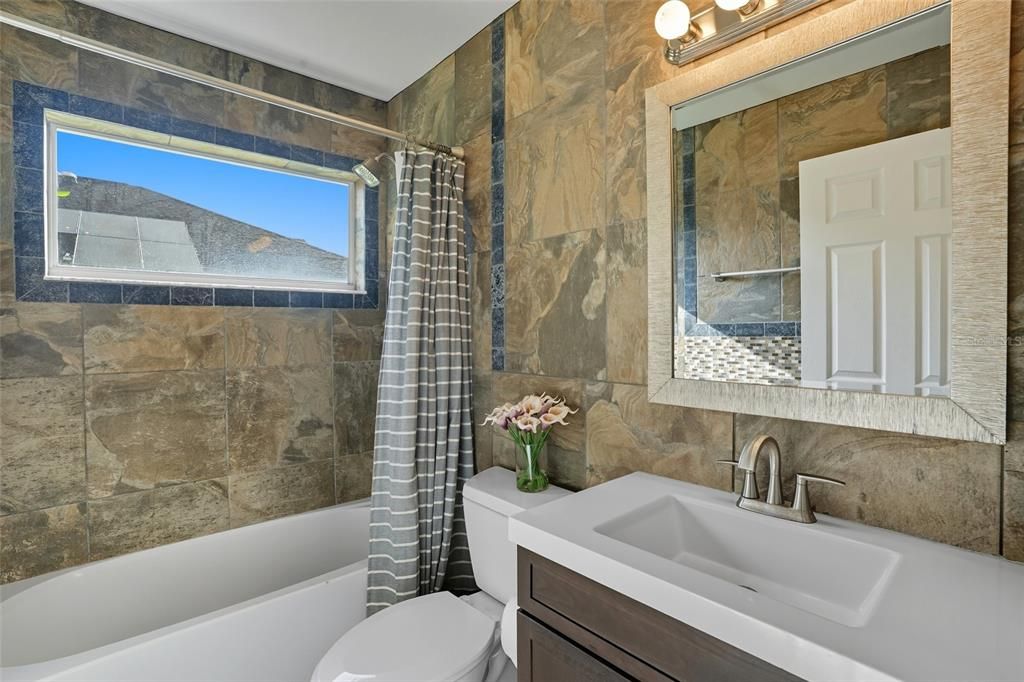 На продажу: $469,500 (3 спален, 2 ванн, 1426 Квадратных фут)