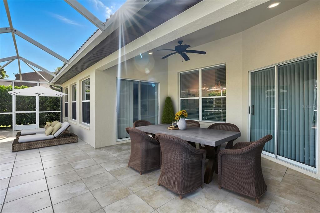 На продажу: $469,500 (3 спален, 2 ванн, 1426 Квадратных фут)