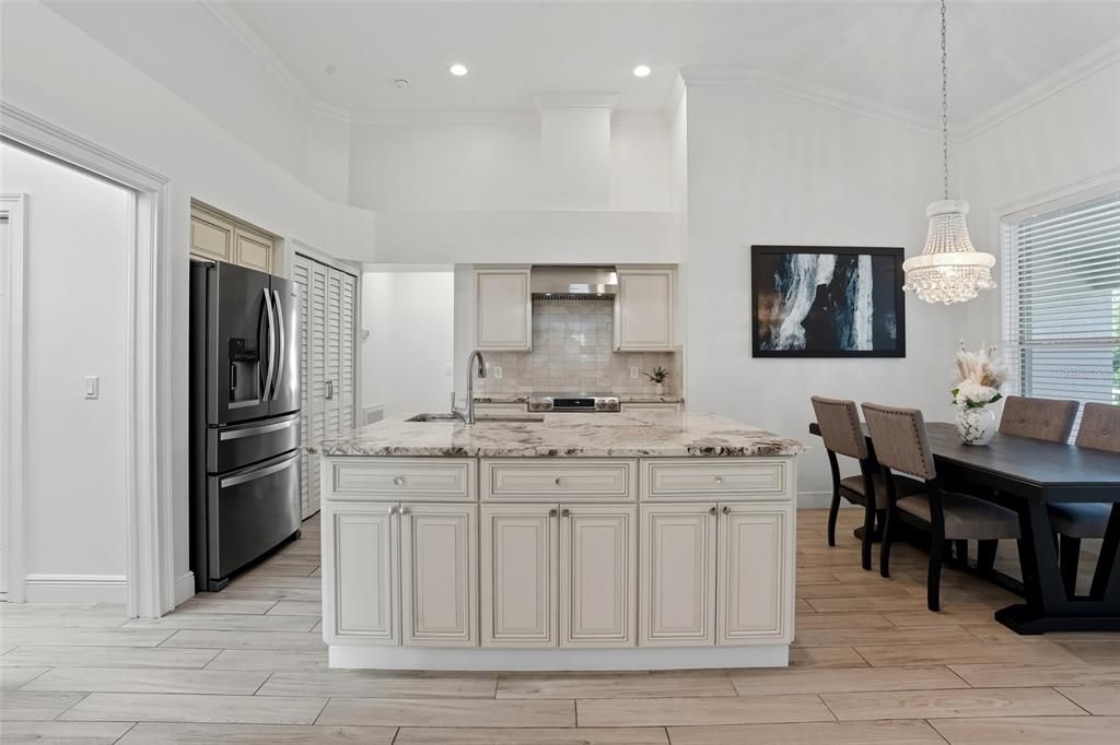 На продажу: $469,500 (3 спален, 2 ванн, 1426 Квадратных фут)