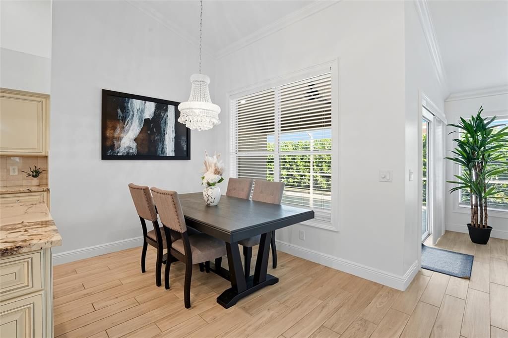 На продажу: $469,500 (3 спален, 2 ванн, 1426 Квадратных фут)