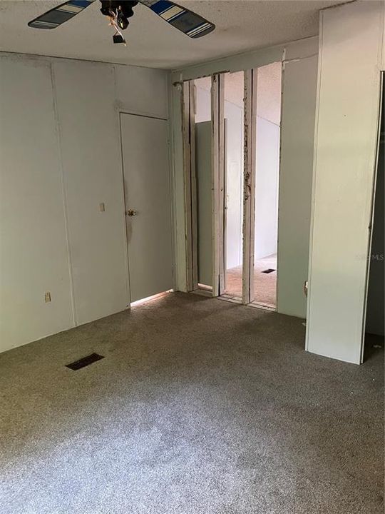 For Sale: $135,000 (4 beds, 2 baths, 1848 Square Feet)