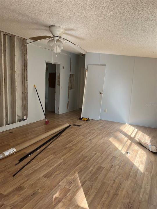 For Sale: $135,000 (4 beds, 2 baths, 1848 Square Feet)