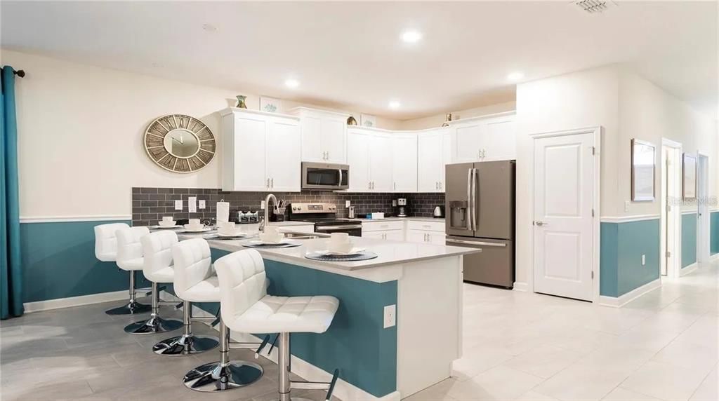 For Rent: $4,150 (8 beds, 5 baths, 3909 Square Feet)