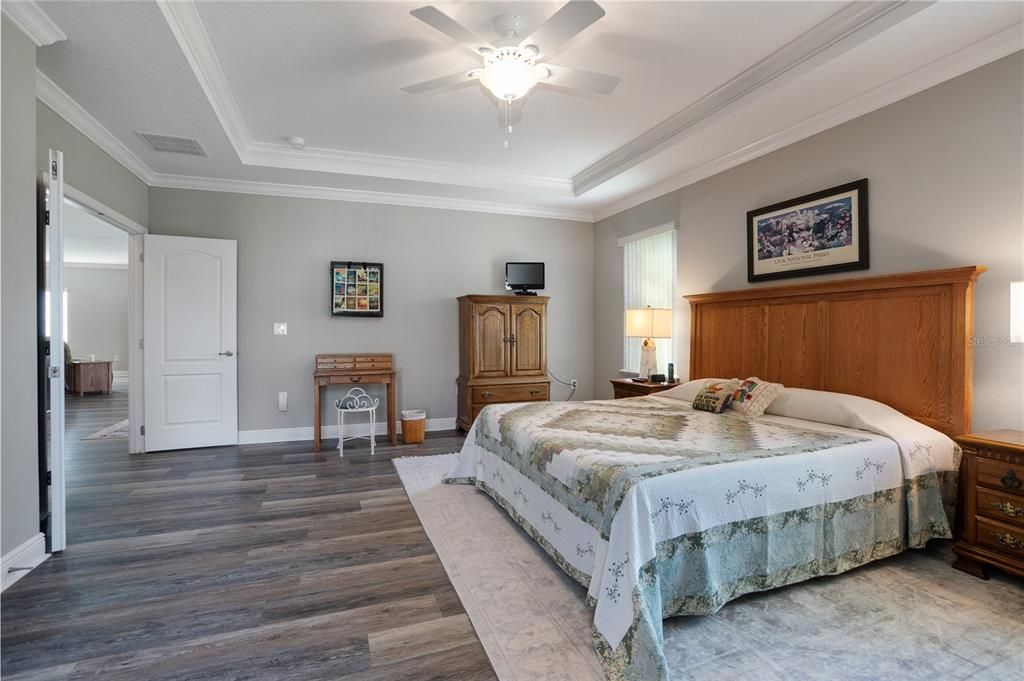 For Sale: $499,900 (4 beds, 3 baths, 2678 Square Feet)