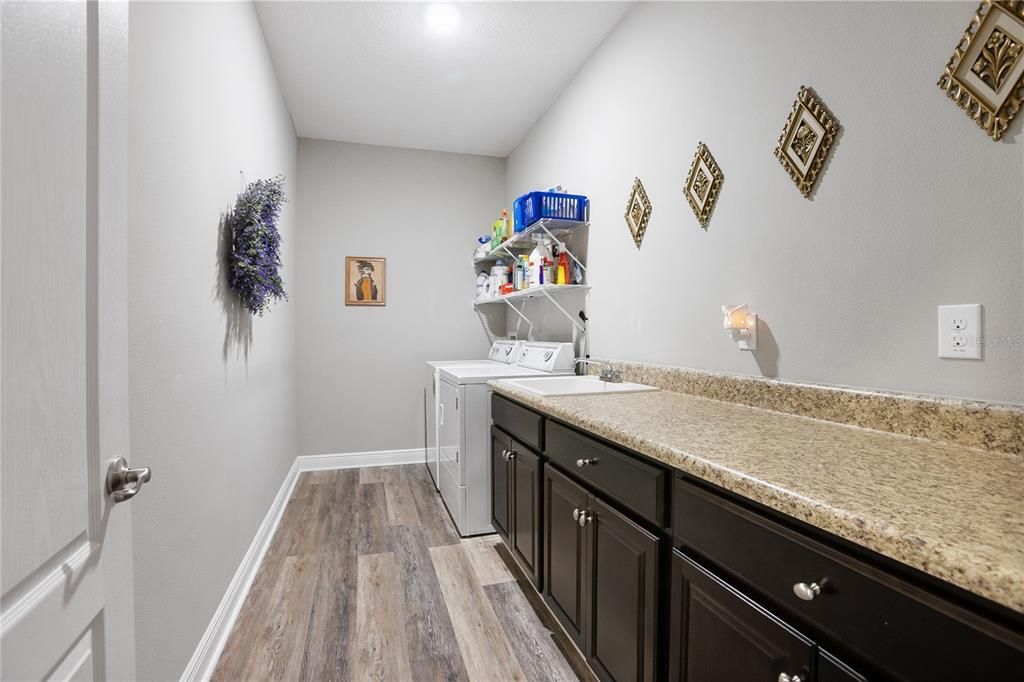 For Sale: $499,900 (4 beds, 3 baths, 2678 Square Feet)