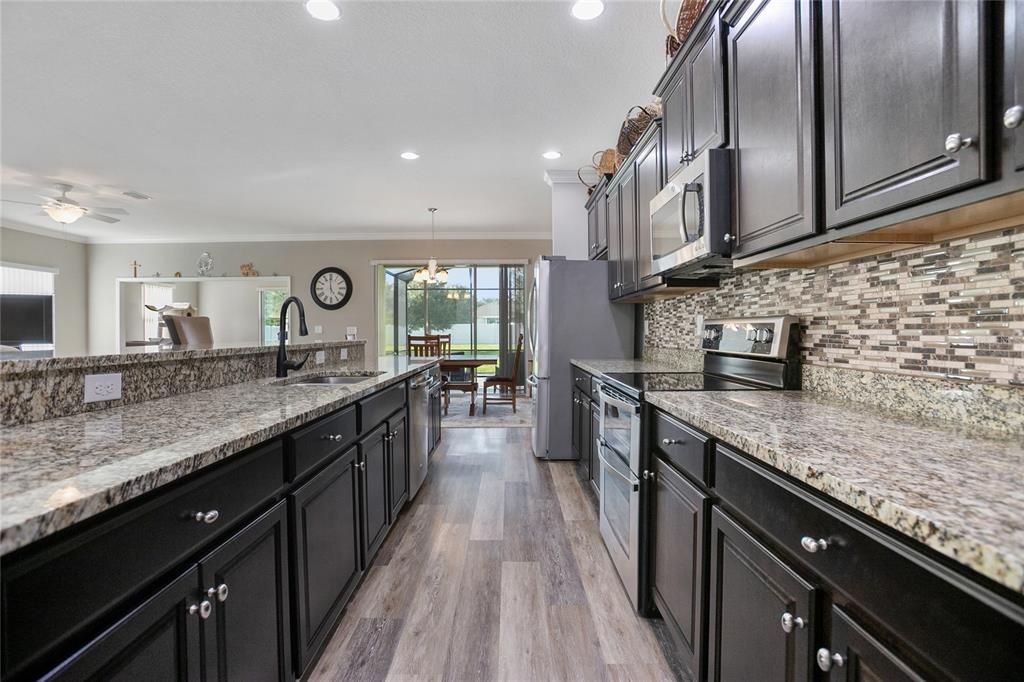 For Sale: $499,900 (4 beds, 3 baths, 2678 Square Feet)