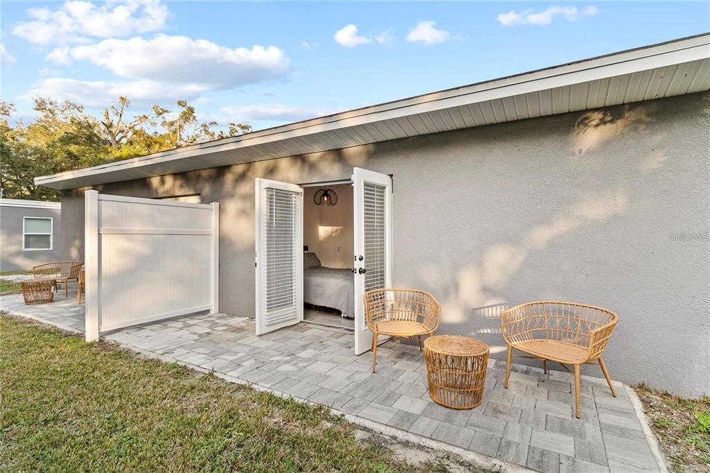 For Rent: $1,450 (2 beds, 1 baths, 500 Square Feet)