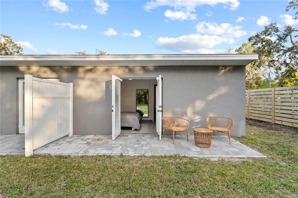 For Rent: $1,450 (2 beds, 1 baths, 500 Square Feet)