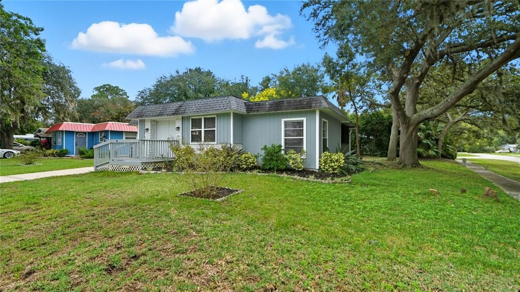 На продажу: $259,990 (2 спален, 2 ванн, 1066 Квадратных фут)