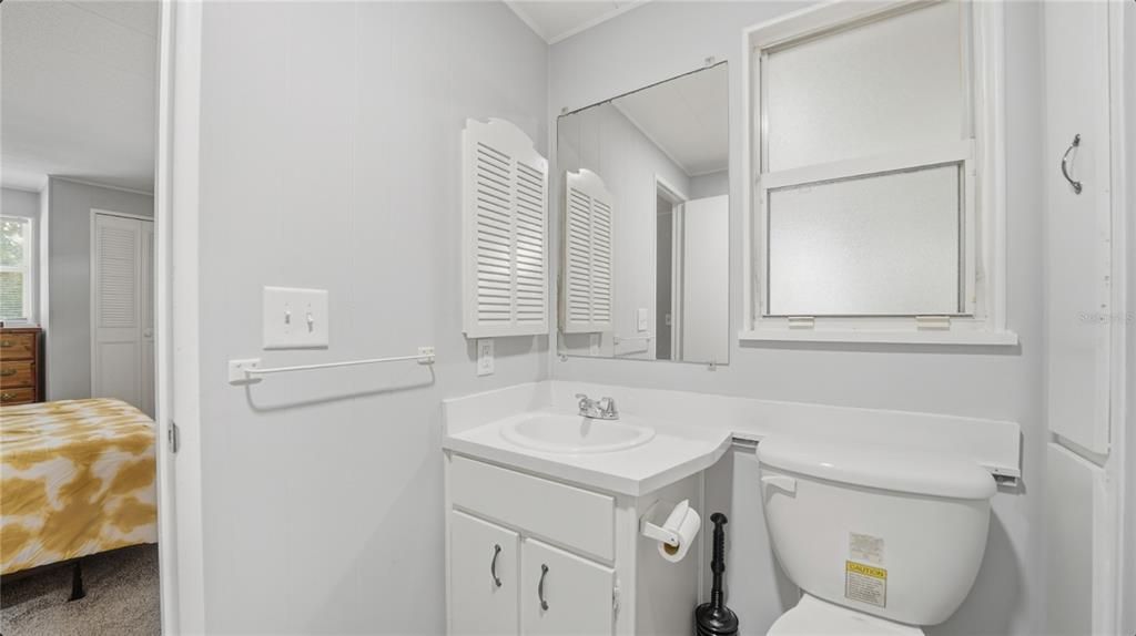 На продажу: $259,990 (2 спален, 2 ванн, 1066 Квадратных фут)