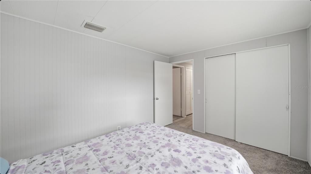 На продажу: $259,990 (2 спален, 2 ванн, 1066 Квадратных фут)