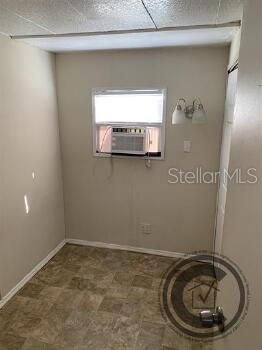 For Rent: $875 (2 beds, 1 baths, 400 Square Feet)