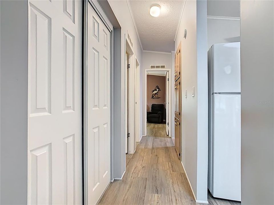 На продажу: $225,000 (2 спален, 2 ванн, 1248 Квадратных фут)