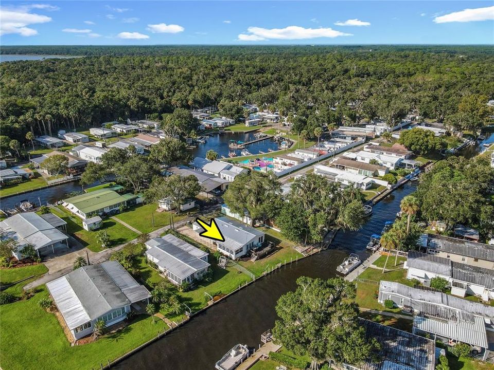 На продажу: $225,000 (2 спален, 2 ванн, 1248 Квадратных фут)