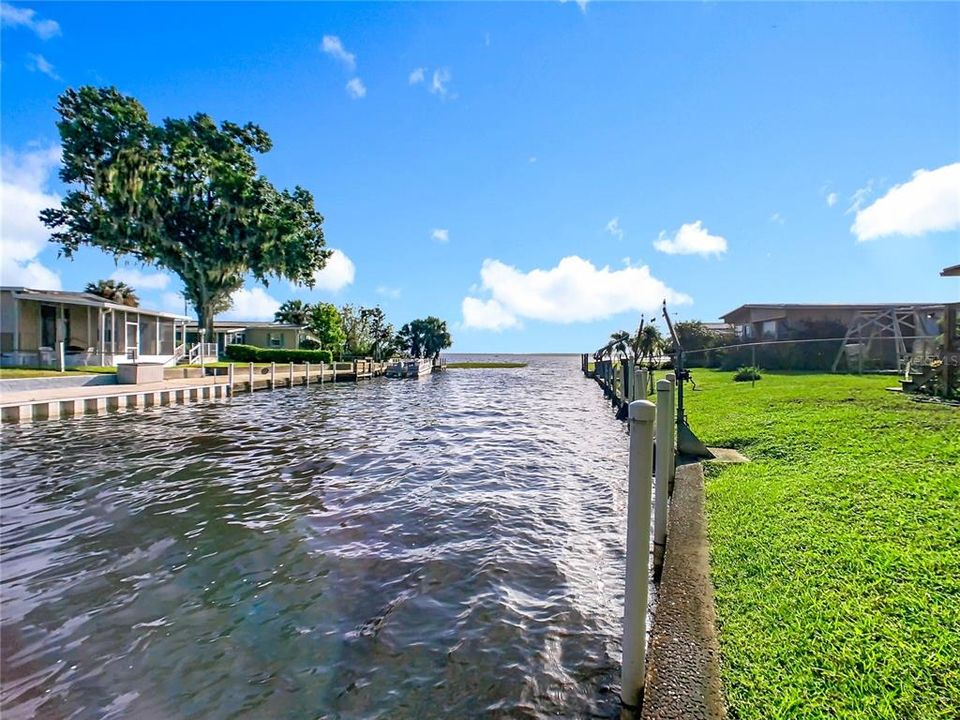 На продажу: $225,000 (2 спален, 2 ванн, 1248 Квадратных фут)