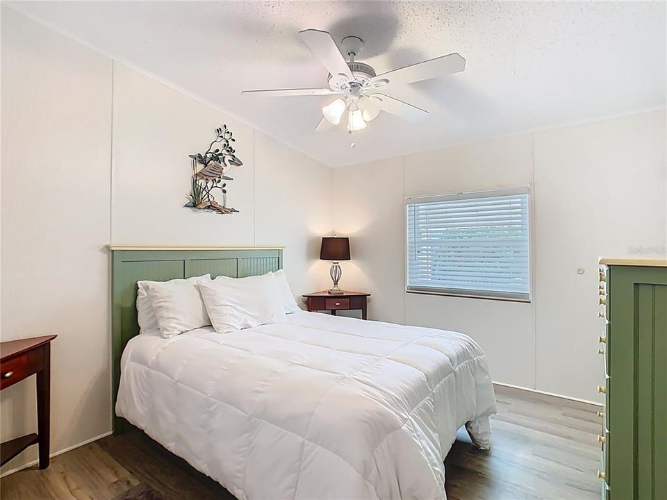 На продажу: $225,000 (2 спален, 2 ванн, 1248 Квадратных фут)