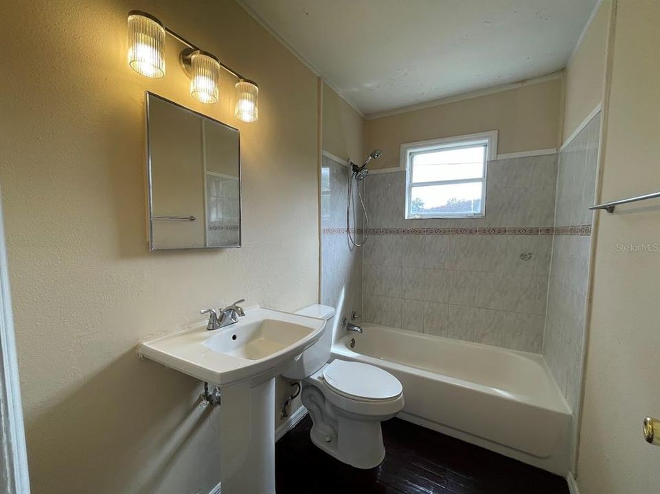 En Venta: $210,000 (3 camas, 1 baños, 864 Pies cuadrados)