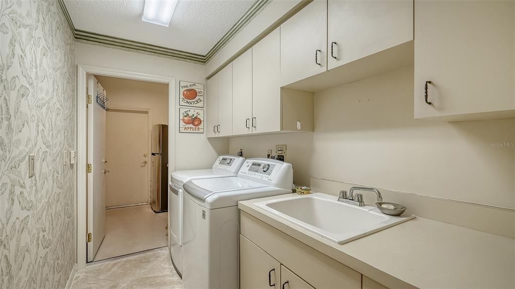 待售: $699,000 (3 贝兹, 3 浴室, 3215 平方英尺)