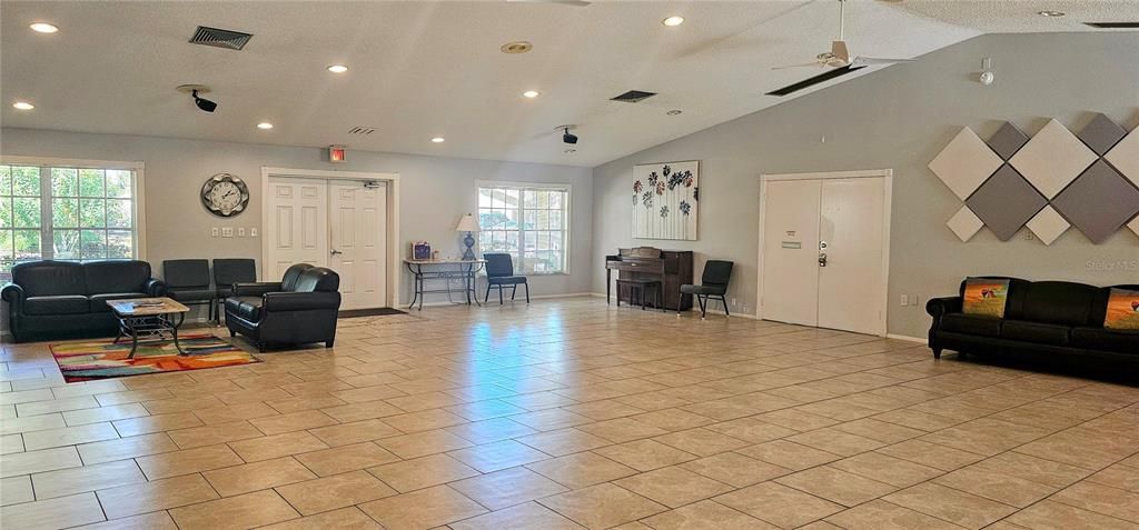 待售: $229,900 (2 贝兹, 2 浴室, 1346 平方英尺)