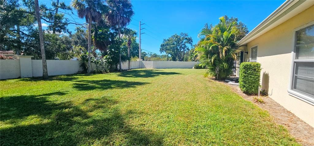 待售: $229,900 (2 贝兹, 2 浴室, 1346 平方英尺)