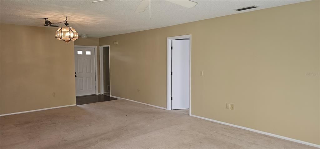 待售: $229,900 (2 贝兹, 2 浴室, 1346 平方英尺)