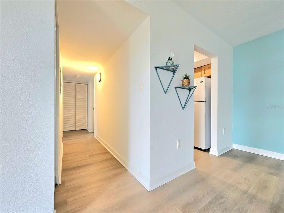 For Sale: $110,000 (2 beds, 2 baths, 919 Square Feet)