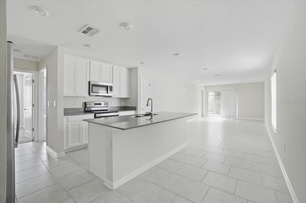 待售: $250,000 (3 贝兹, 2 浴室, 1444 平方英尺)