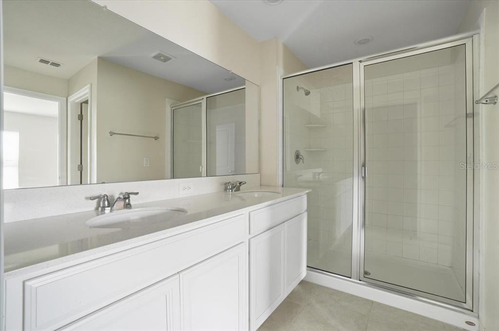 待售: $250,000 (3 贝兹, 2 浴室, 1444 平方英尺)