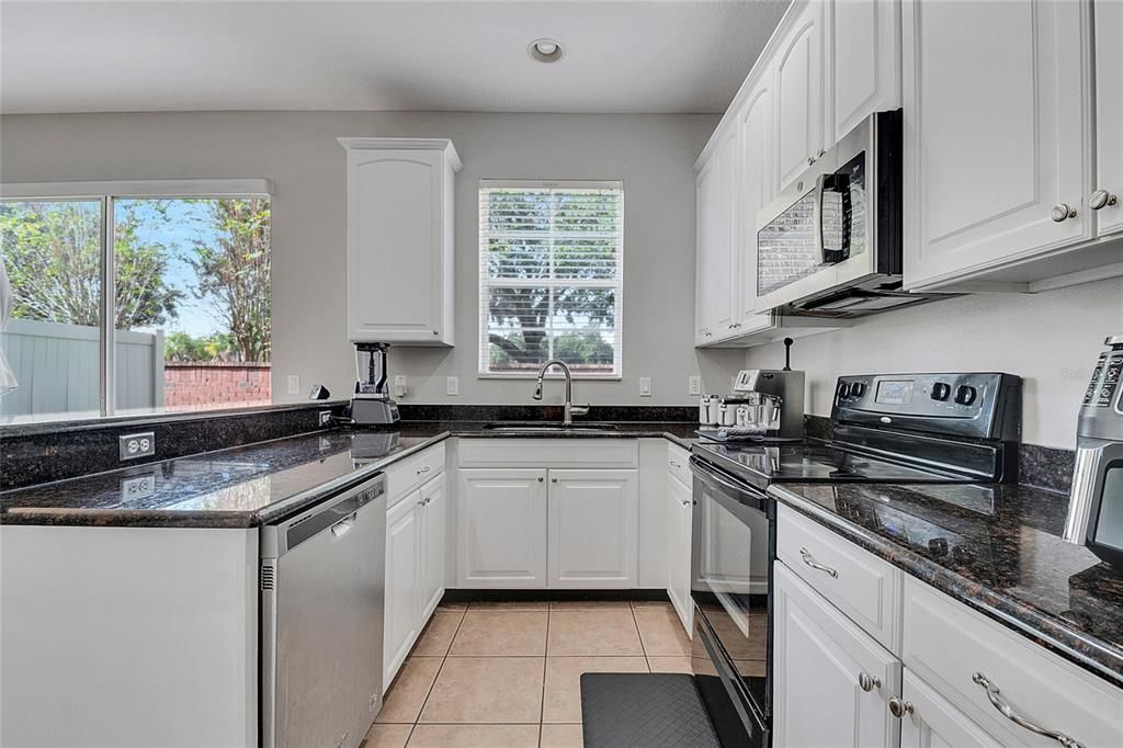 待售: $379,500 (3 贝兹, 3 浴室, 1633 平方英尺)