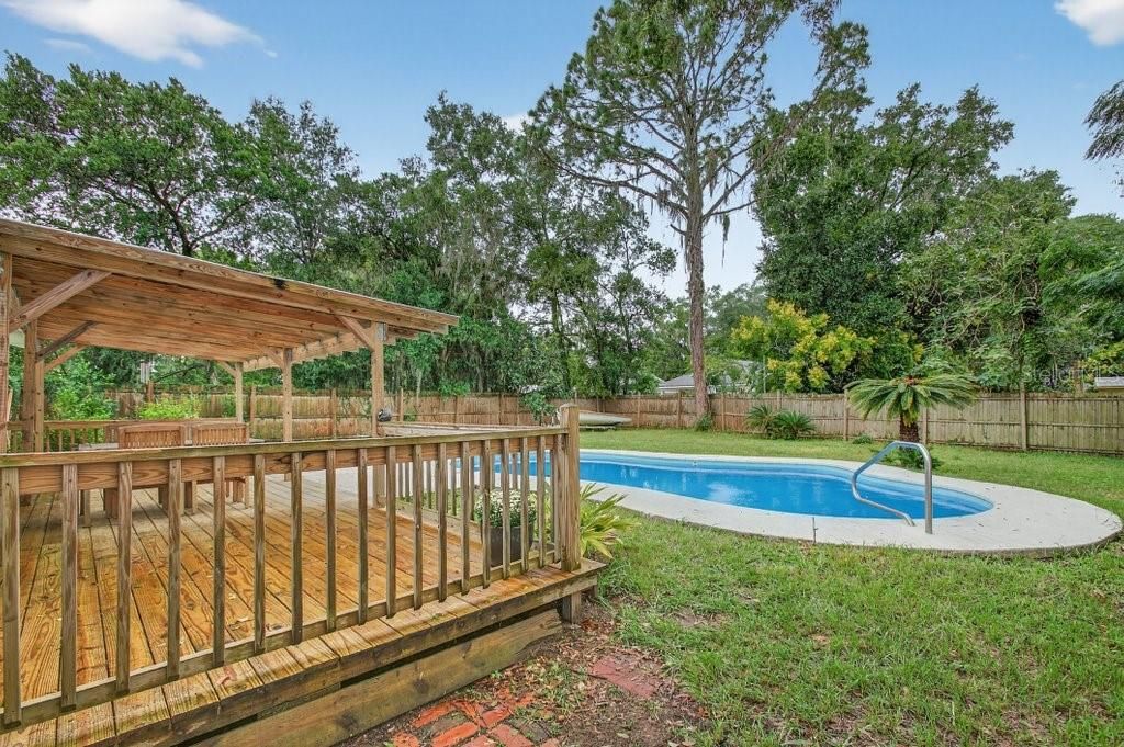 待售: $389,000 (2 贝兹, 1 浴室, 1064 平方英尺)