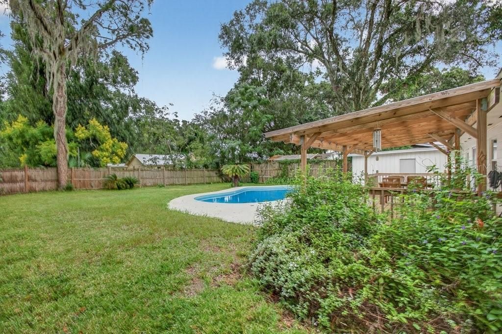 待售: $389,000 (2 贝兹, 1 浴室, 1064 平方英尺)