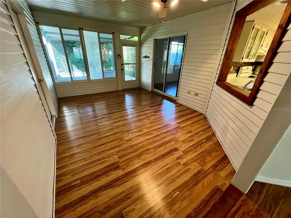 En Venta: $182,000 (2 camas, 2 baños, 1224 Pies cuadrados)