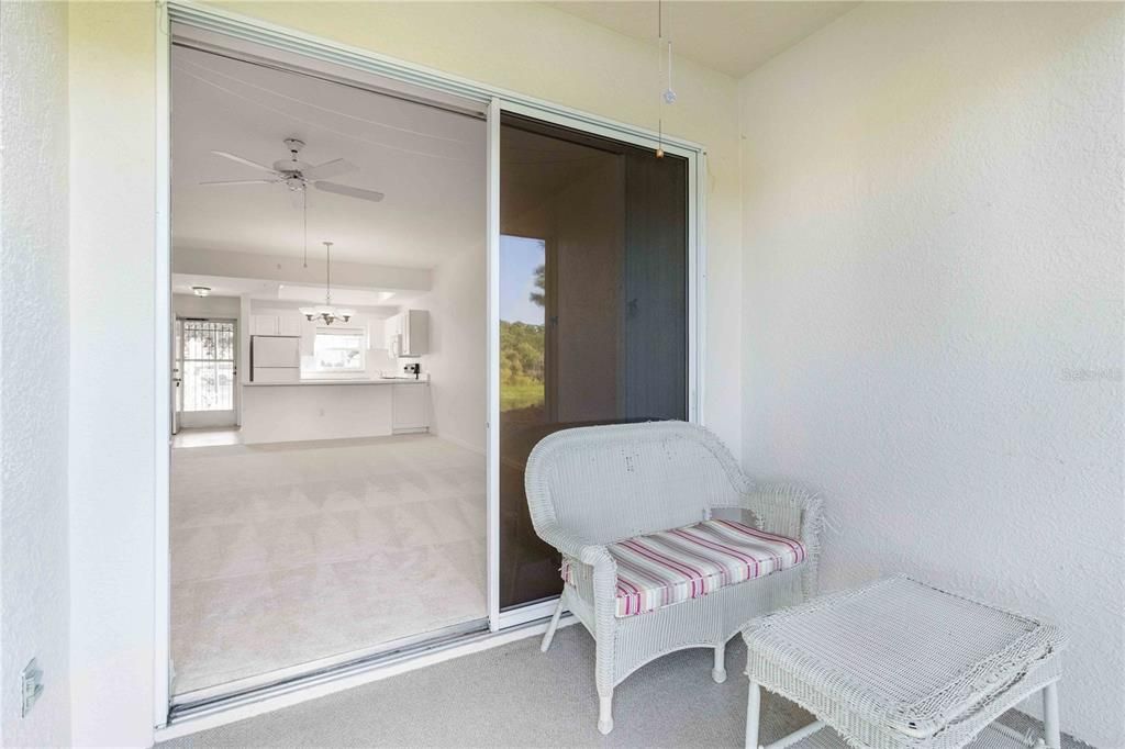 Active With Contract: $270,000 (2 beds, 2 baths, 1068 Square Feet)