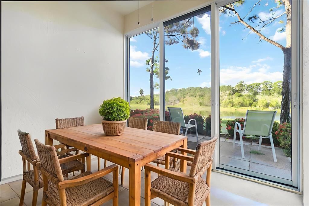 Active With Contract: $270,000 (2 beds, 2 baths, 1068 Square Feet)