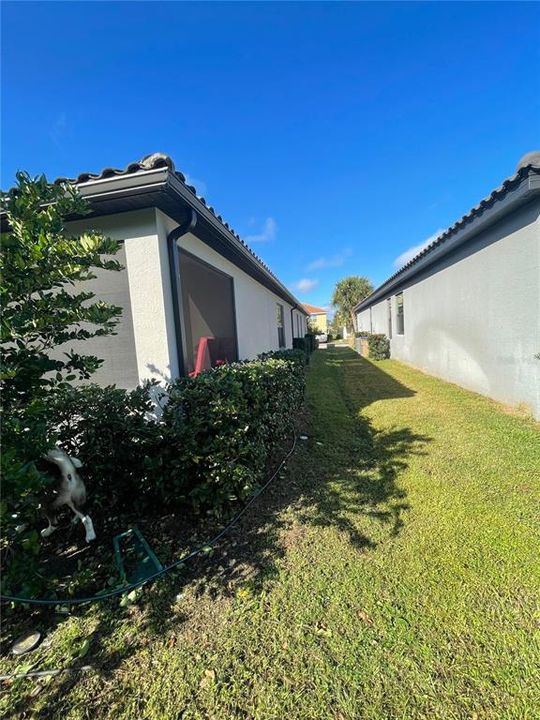 For Rent: $2,880 (4 beds, 3 baths, 2600 Square Feet)