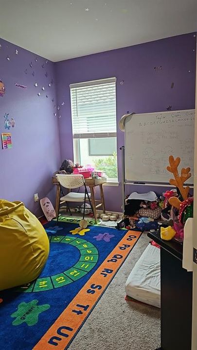 For Rent: $2,880 (4 beds, 3 baths, 2600 Square Feet)